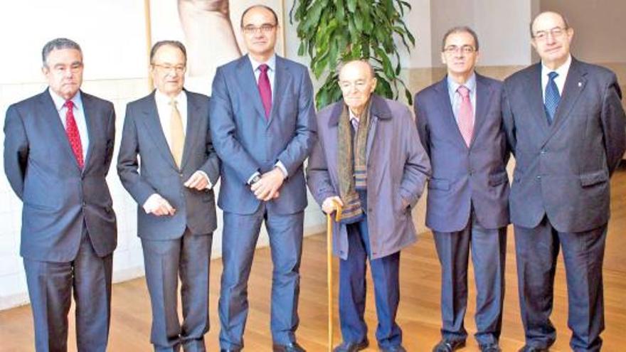 De izquierda a derecha Andrés Pedreño, Gil Olcina, Manuel Palomar, Martín Mateo, Jiménez Raneda y Salvador Ordóñez, ayer, en la UA.