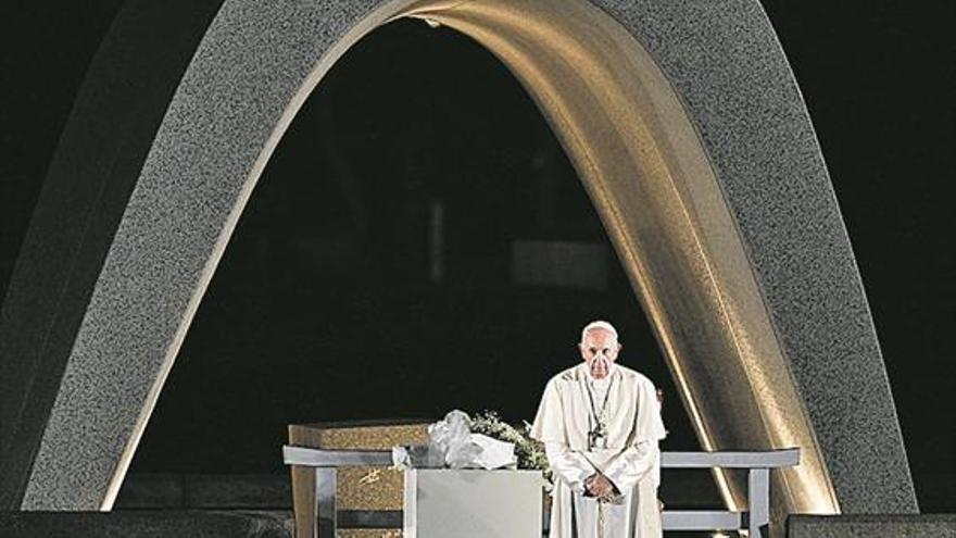 El Papa reclama en Nagasaki un mundo sin armas nucleares