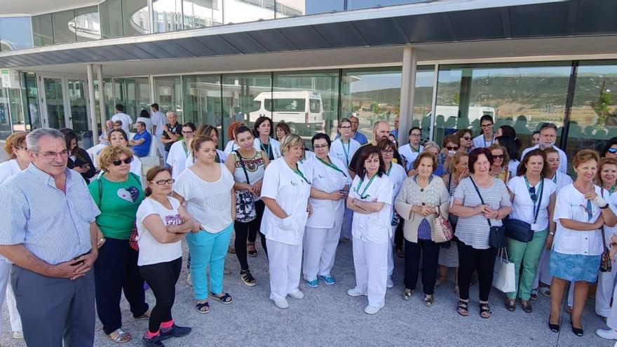 Protestas por la falta de personal en el nuevo hospital de Cáceres