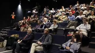 De las "prometedoras aplicaciones" de la IA en el ámbito sanitario a la necesidad de una atención "más humana y empática": las conclusiones de la primera fecha del Simposio Internacional de Bioética en Gijón