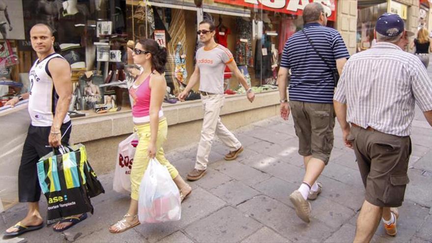 Los comercios de Cáceres y Badajoz ya podrán abrir el primer domingo de octubre