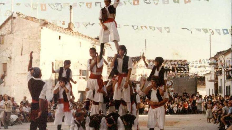 La Mojiganga de Titaguas y las Danzas  de Bocairent ya son de interés cultural