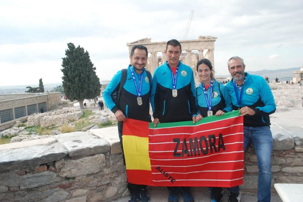 Los alistanos en la maratón de Atenas.