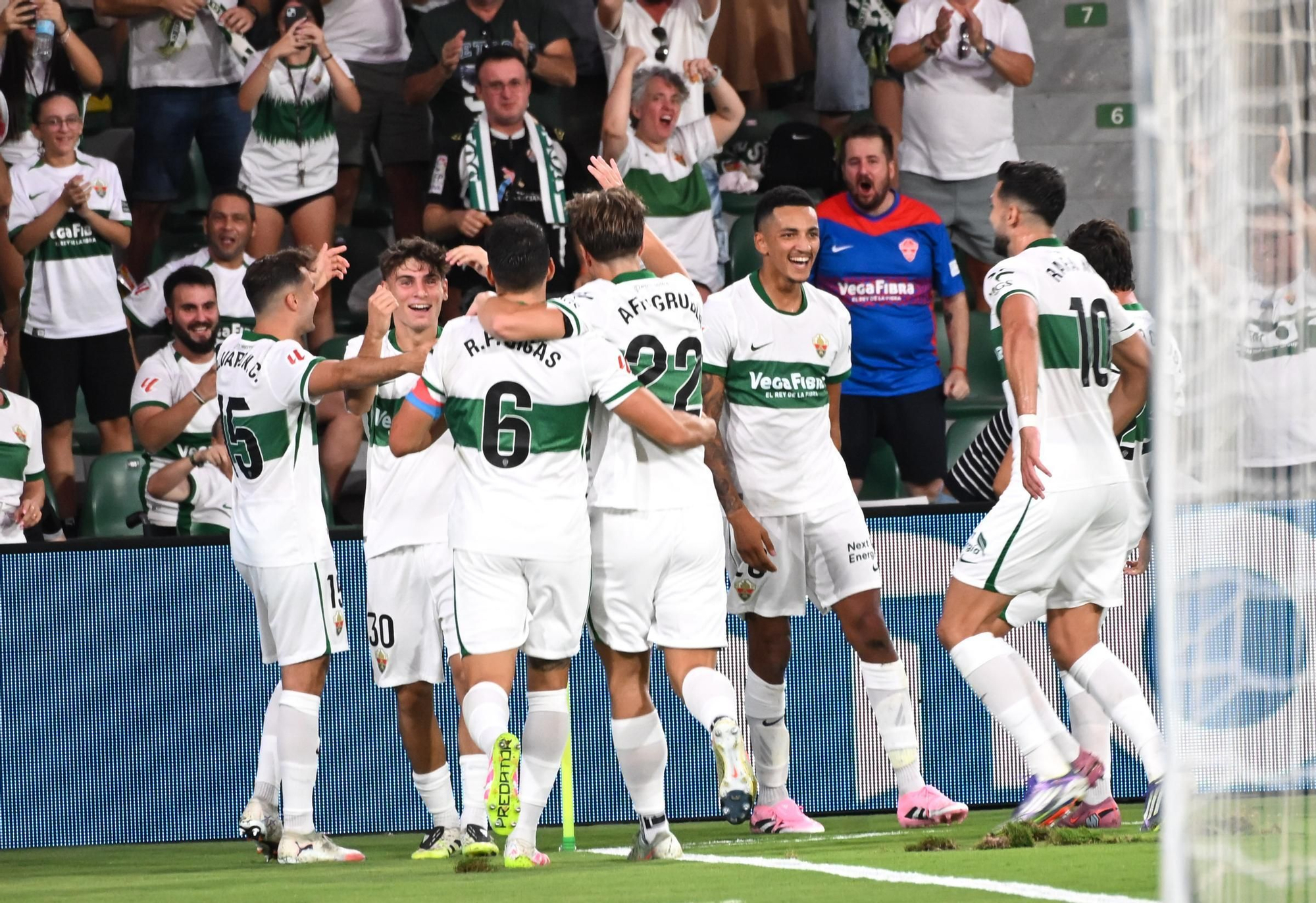 Las mejores imágenes del la victoria del Elche CF frente al Levante (2-0)