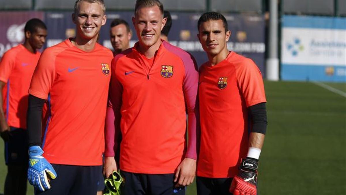 Cillessen parte con ventaja, pero Ter Stegen no ha dicho su última palabra mientras que Masip parece descartado