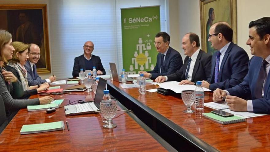 La reunión del Patronato tuvo lugar ayer en la sede de la Consejería de Empleo.