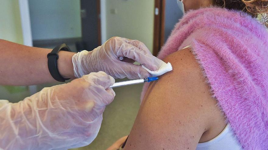 Canarias ha administrado más de 3 millones de vacunas