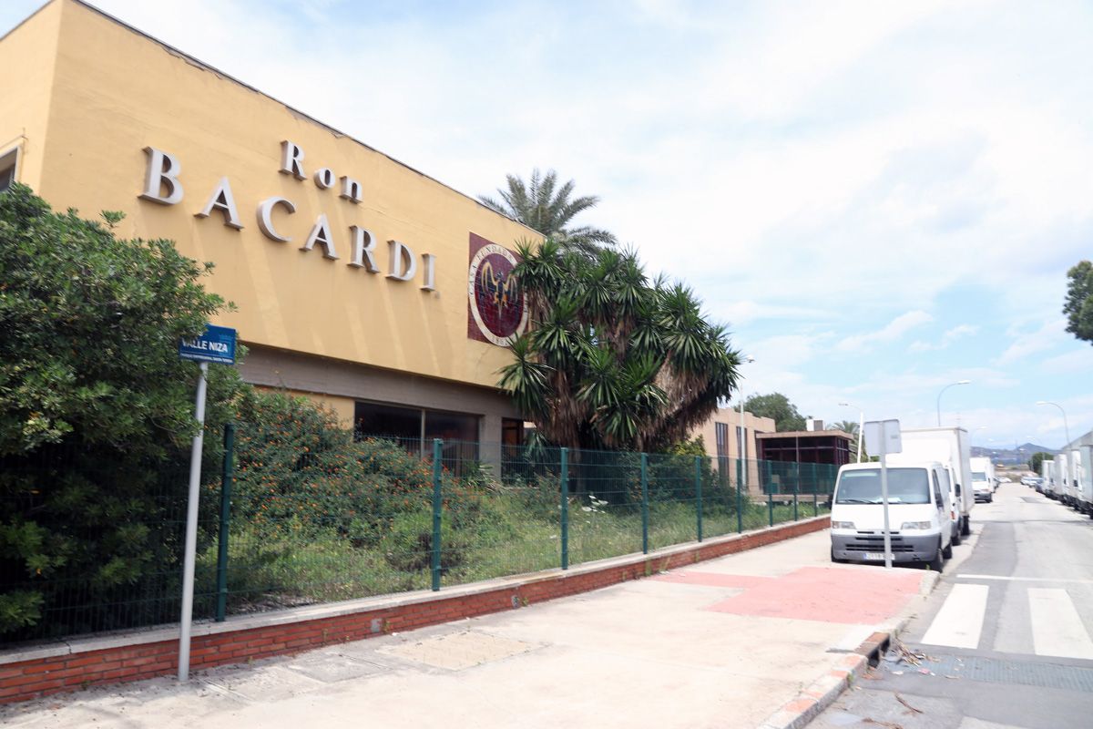 Visita a la antigua fábrica Bacardi de Málaga, comprada por Aquila Capital