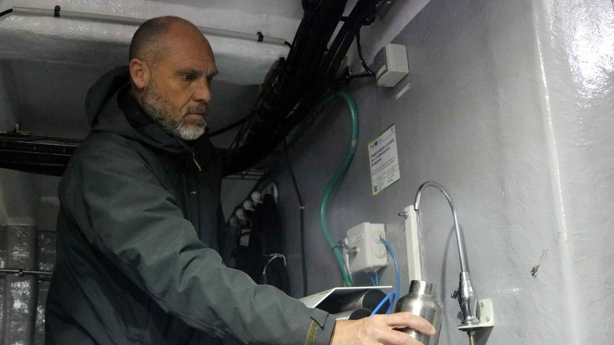 Les imatges dels vaixells de pesca gironins que han instal·lat una dessalinitzadora portàtil a bord