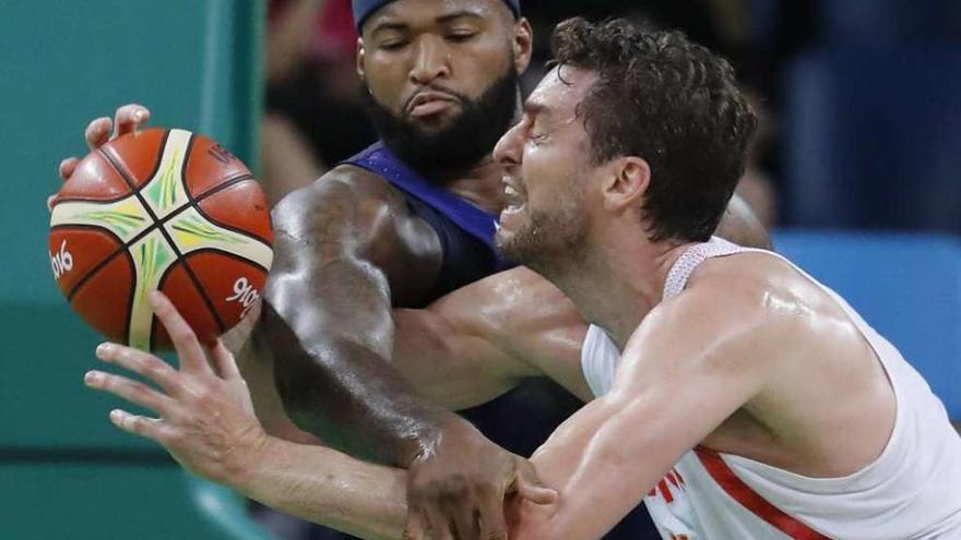 Un momento del partido de baloncesto entre España y EEUU.