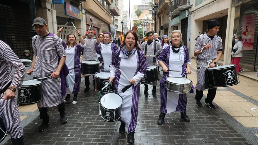 IMÁGENES | Así ha sido el desfile alternativo al Pregó de los entes vinculados