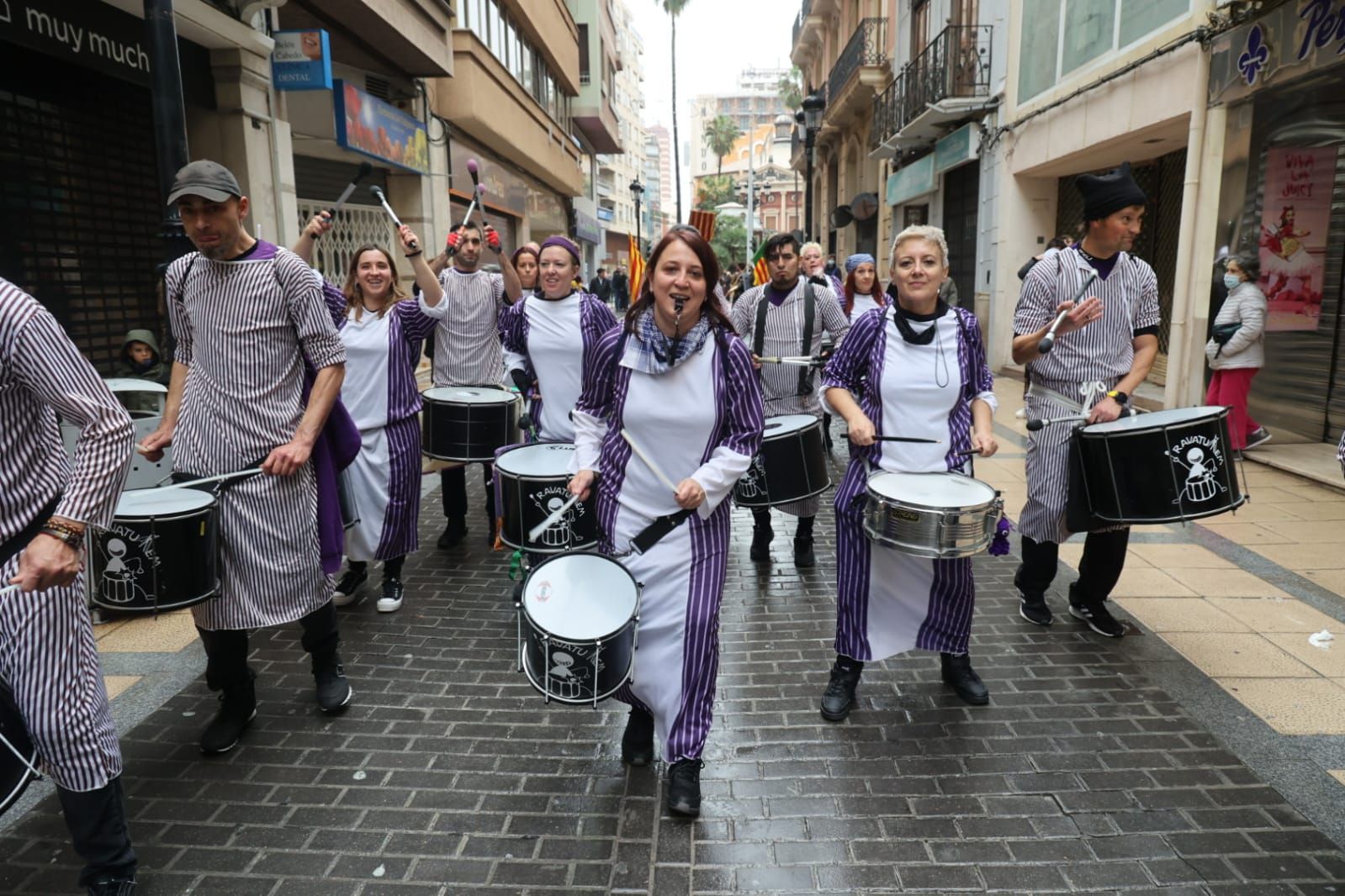 IMÁGENES | Así ha sido el desfile alternativo al Pregó de los entes vinculados