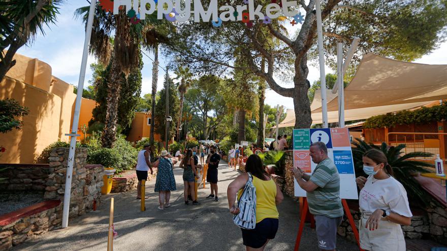 El Hippy Market de Punta Arabí en Ibiza se prepara para abrir el 6 de abril