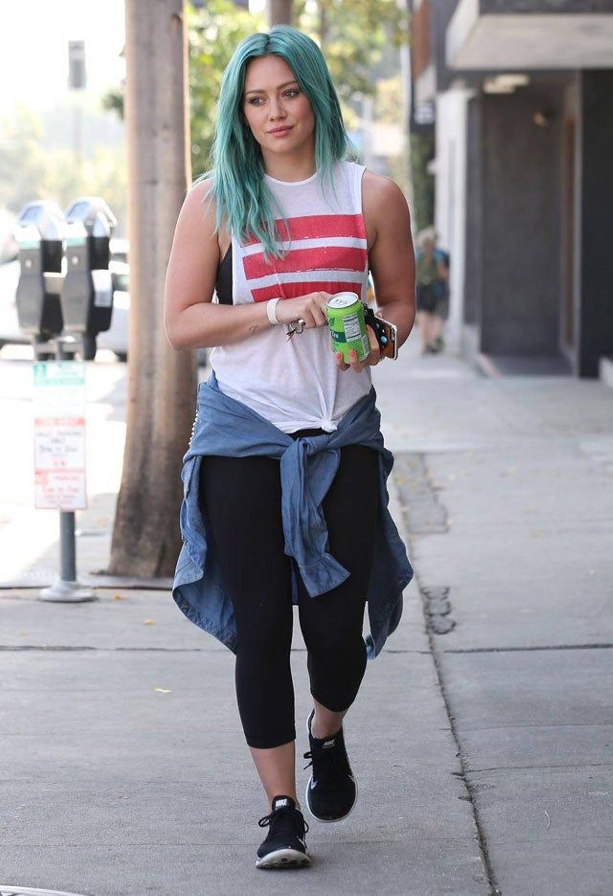 Hilary Duff se ha puesto el pelo verde