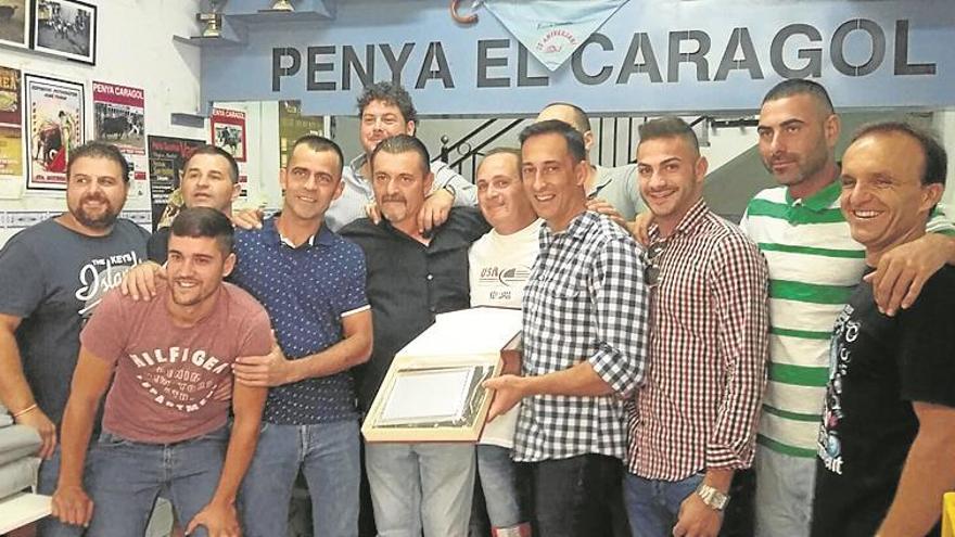 La peña El Caragol premia a Palacios en almassora