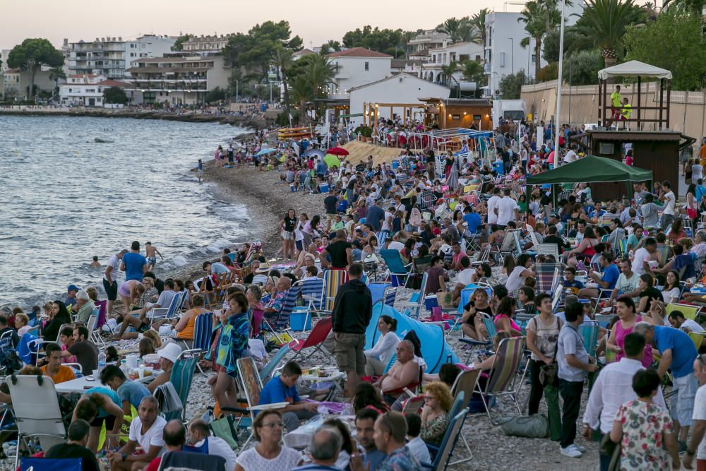 El Castell de l’Olla volvió a encandilar a miles de personas en Altea