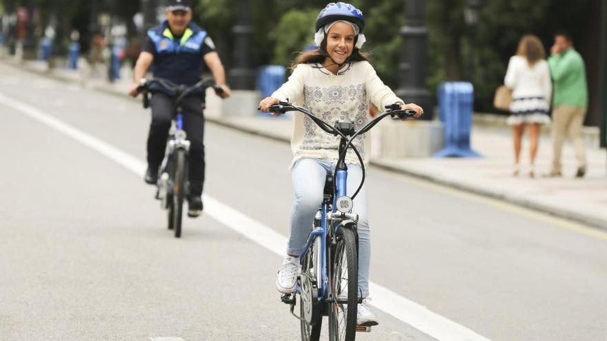 Participantes en un taller de Asturies Con Bici en Gijón