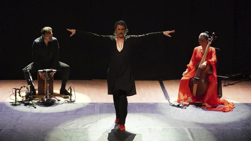 Berna y Almalé alumbran una fantasía escénica