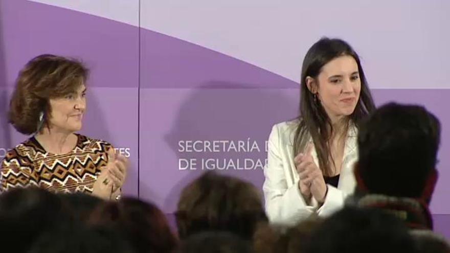 Irene Montero recibe el testigo de Carmen Calvo en Igualdad