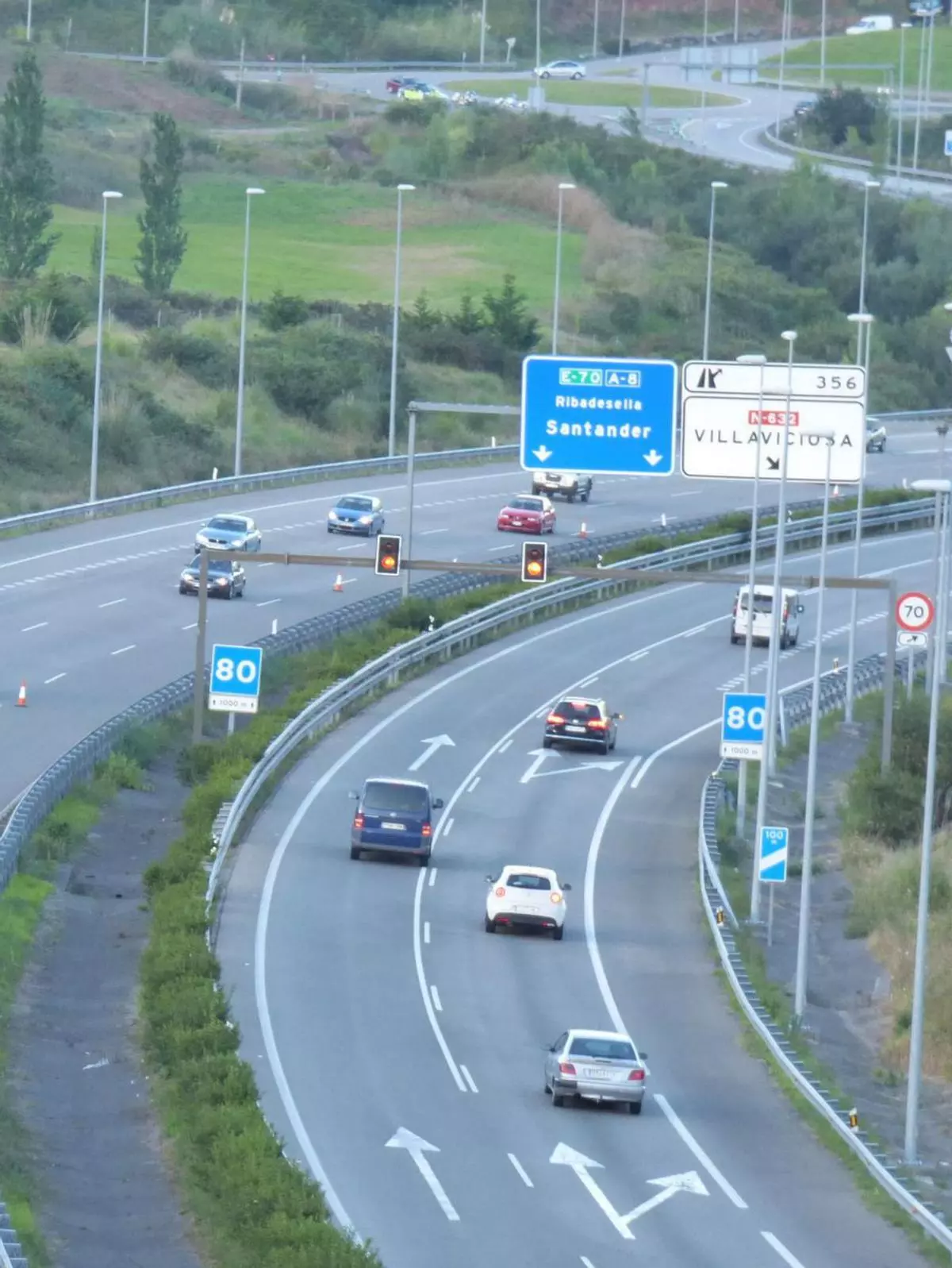 Las obras de reparación del firme de la Autovía del Cantábrico que afectarán al tráfico en una zona muy sensible