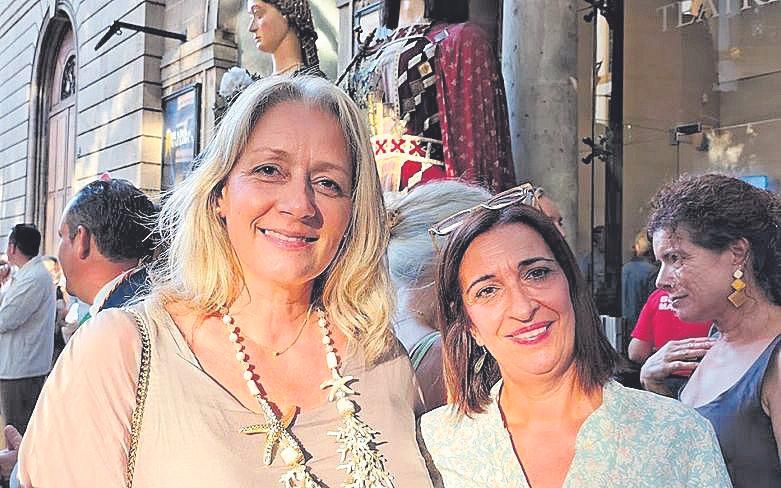 La consellera Pilar Amate y Coro Soto.