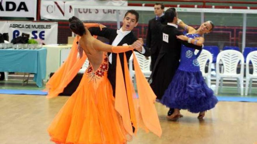 Dos parejas durante una competición. / BERNABE / CRIS M.V.