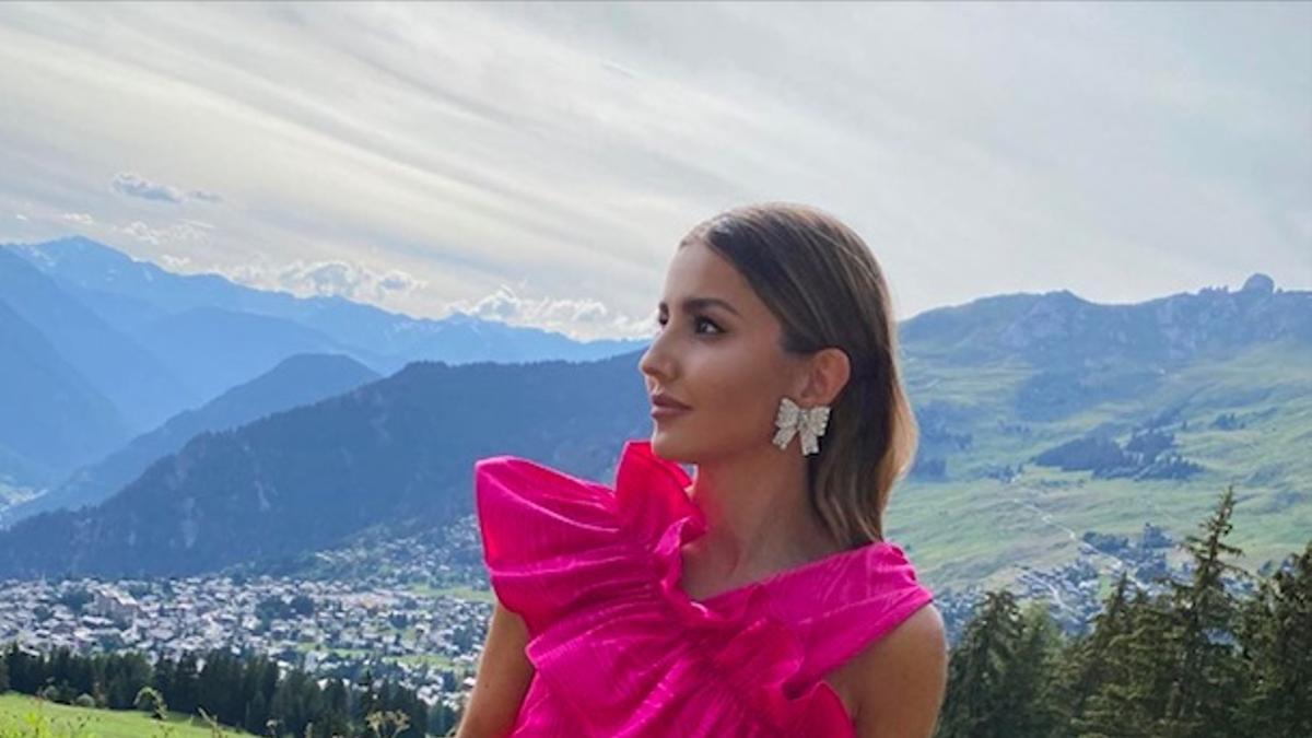 Alexandra Pereira luce un vestido de invitada 'made in Spain' precioso