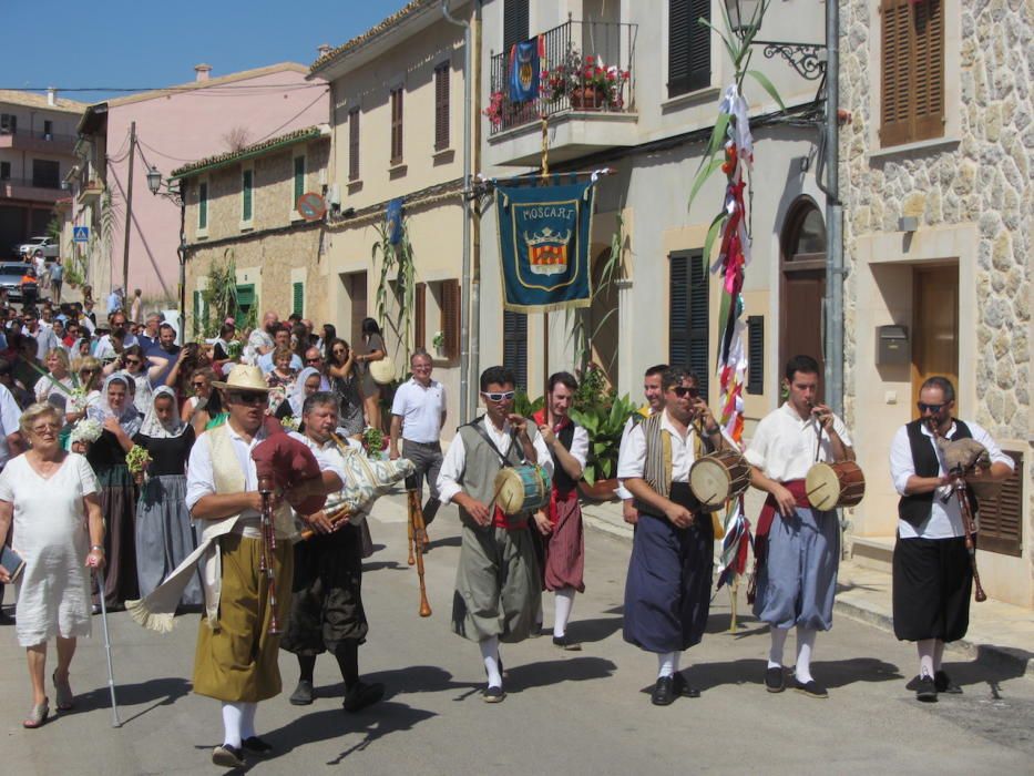 El Fadrí Major de Moscari corteja a las solteras en honor a la patrona Santa Anna