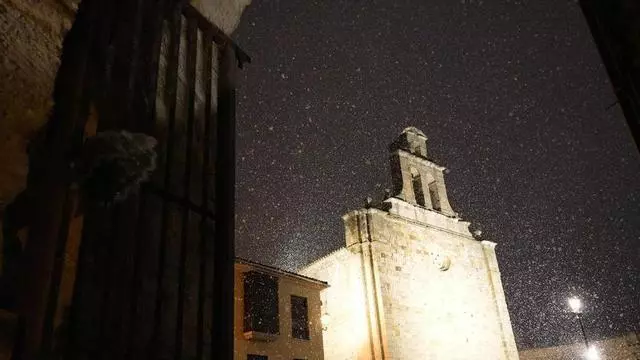 VÍDEO | Sábado noche de nevada en Zamora