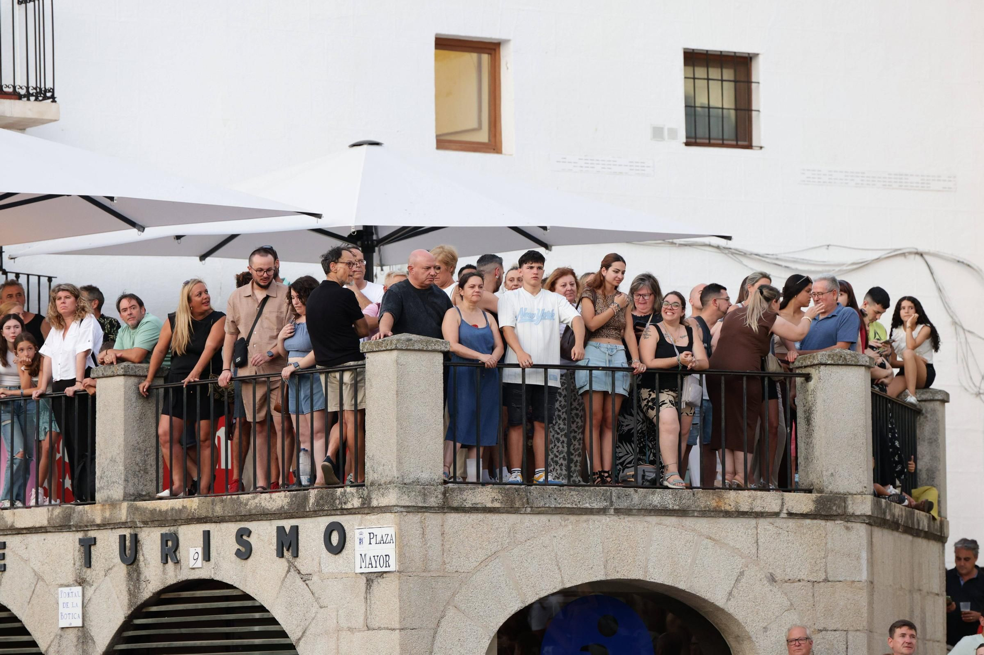 Así fueron los conciertos de este domingo en la plaza Mayor de Cáceres