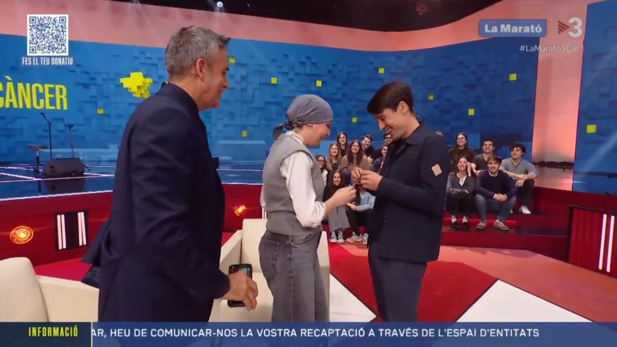 Bojan Krkic con Olga Pinart en la Marató de 3Cat