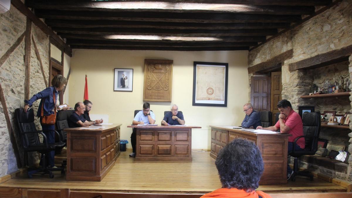 Pleno del Ayuntamiento de Puebla de Sanabria este jueves