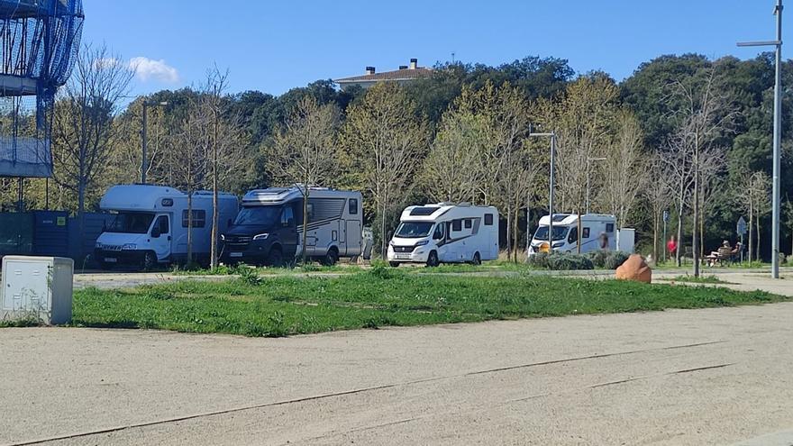 Girona fa controls per evitar que les autocaravanes aparquin fora dels espais autoritzats