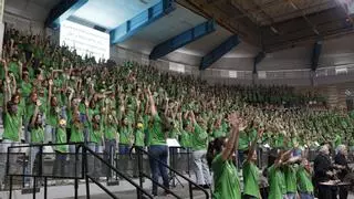 Más del mil estudiantes cantan al unísono en Llíria