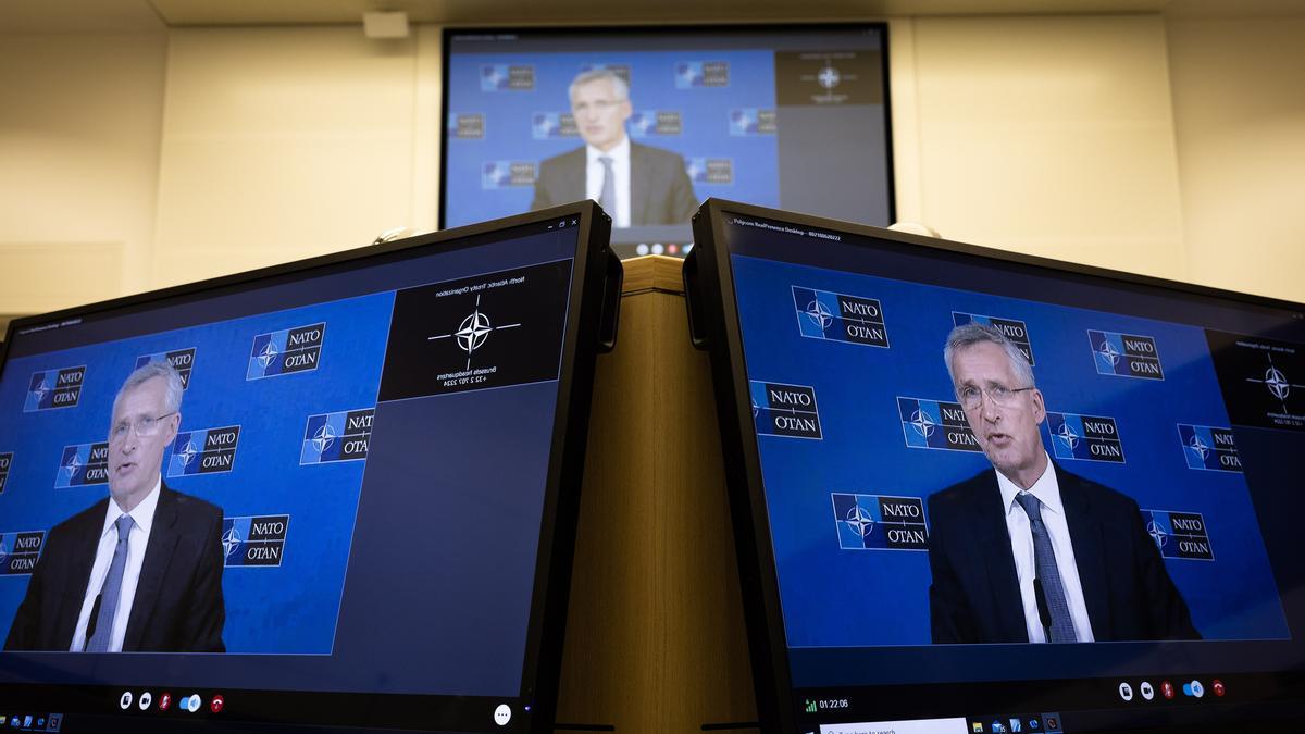 Jens Stoltenberg participa por videoconferencia en el Bucarest 9 Summit 9-6-22 NATO