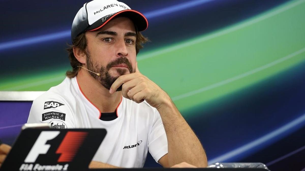 Fernando Alonso en la rueda de prensa previa al Gran Premio de Japón