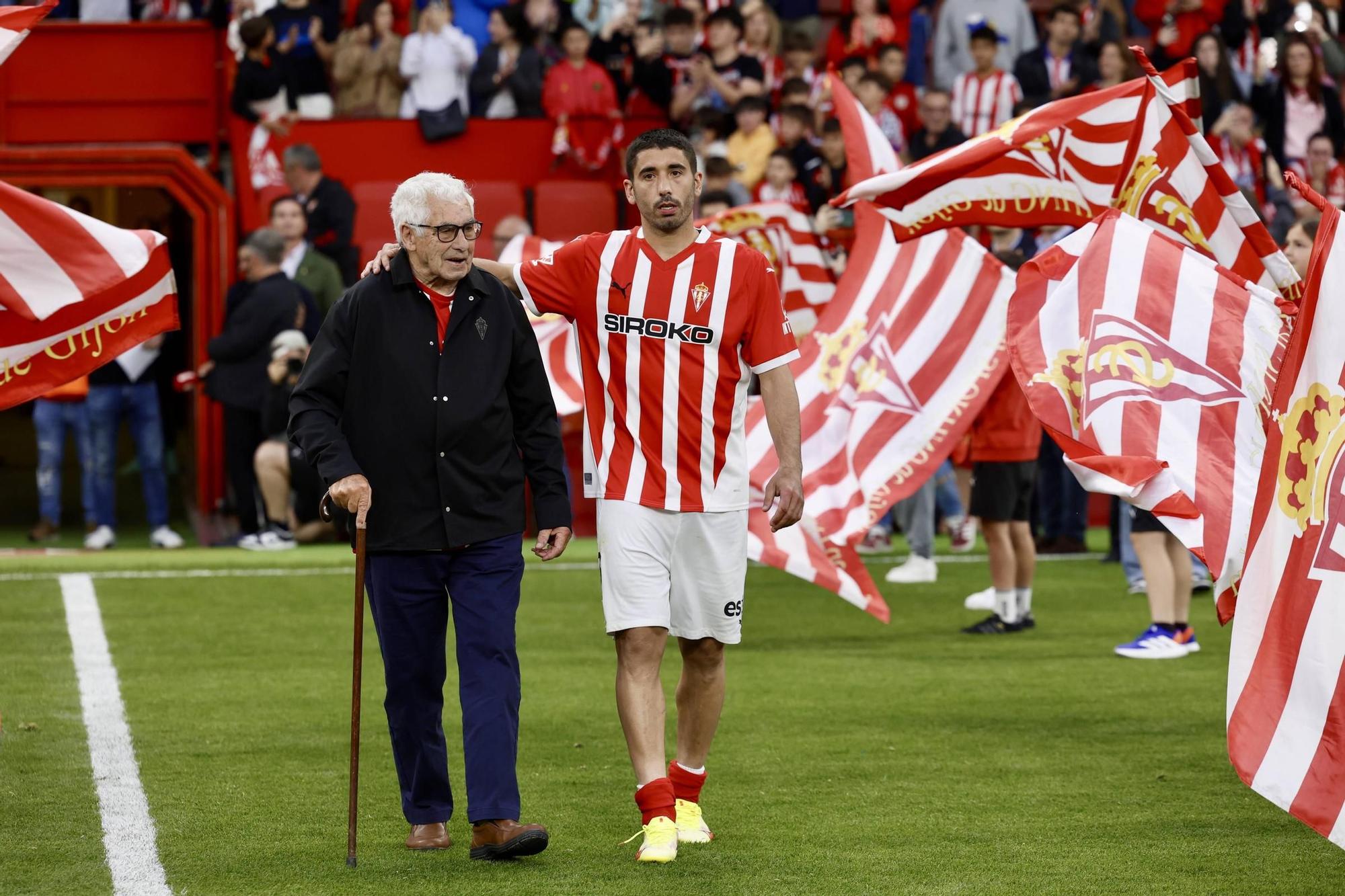 Cote y un adiós de película: así fue la despedida del Sporting a José Ángel