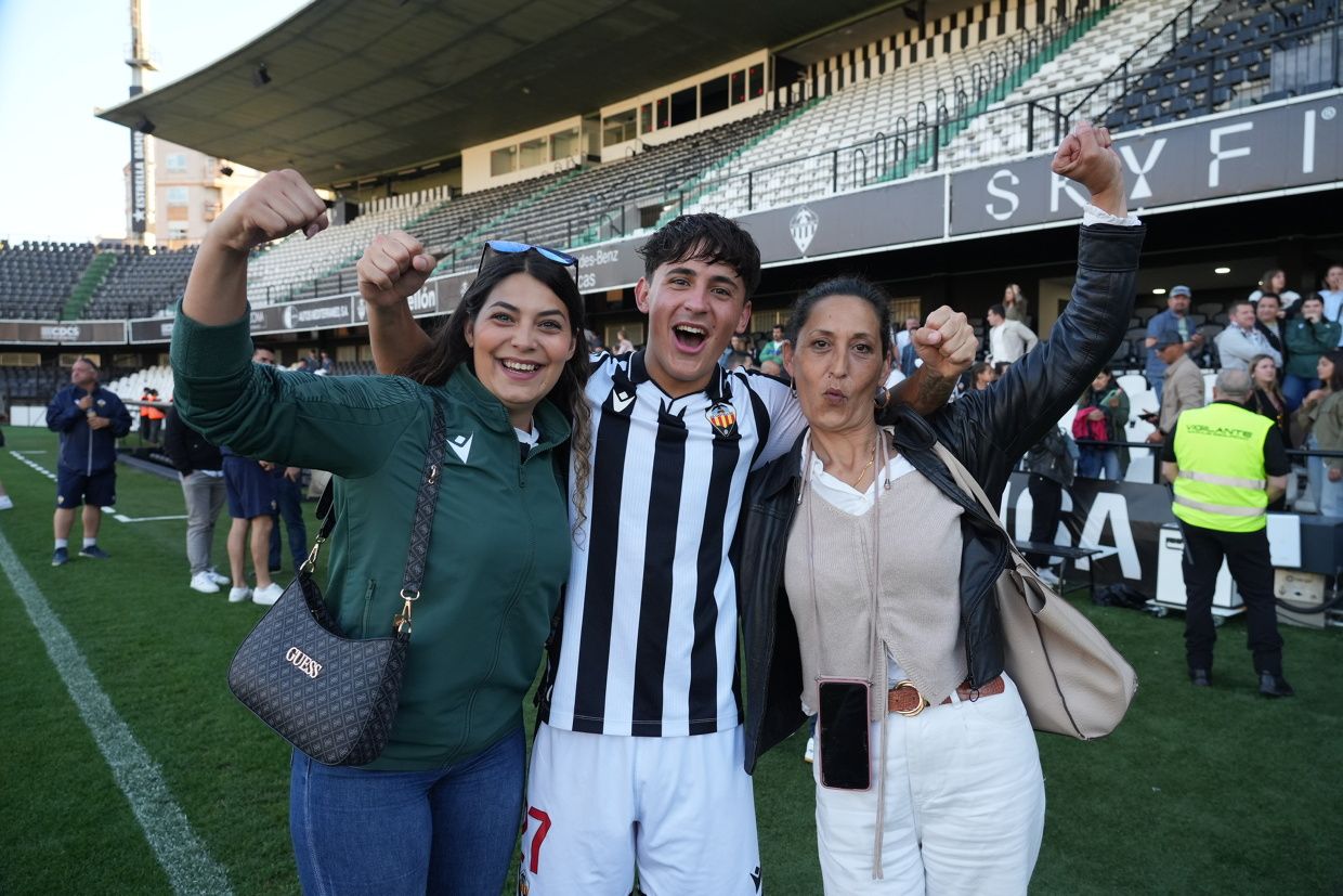 ¡Las mejores imágenes de la celebración del ascenso a Segunda Federación del Castellón B!