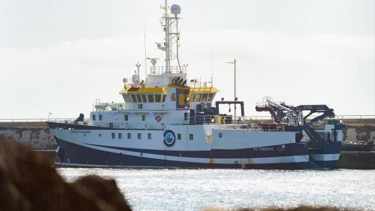 El buque oceanográfico, en el puerto de Santa Cruz de Tenerife.