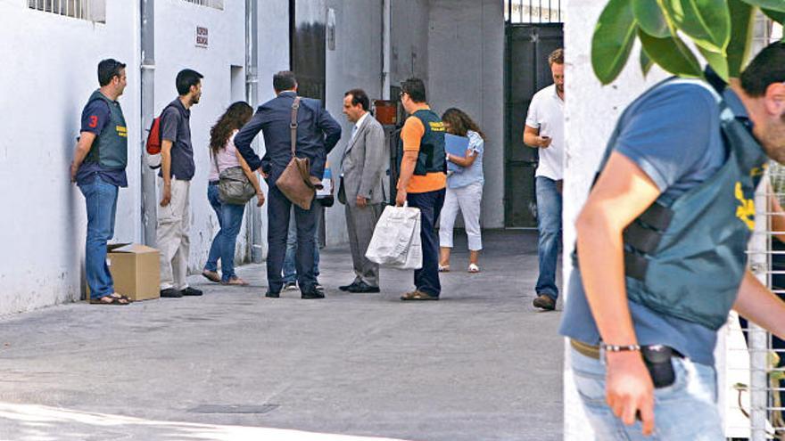 Registro en una empresa del polígono durante la operación Ossifar.