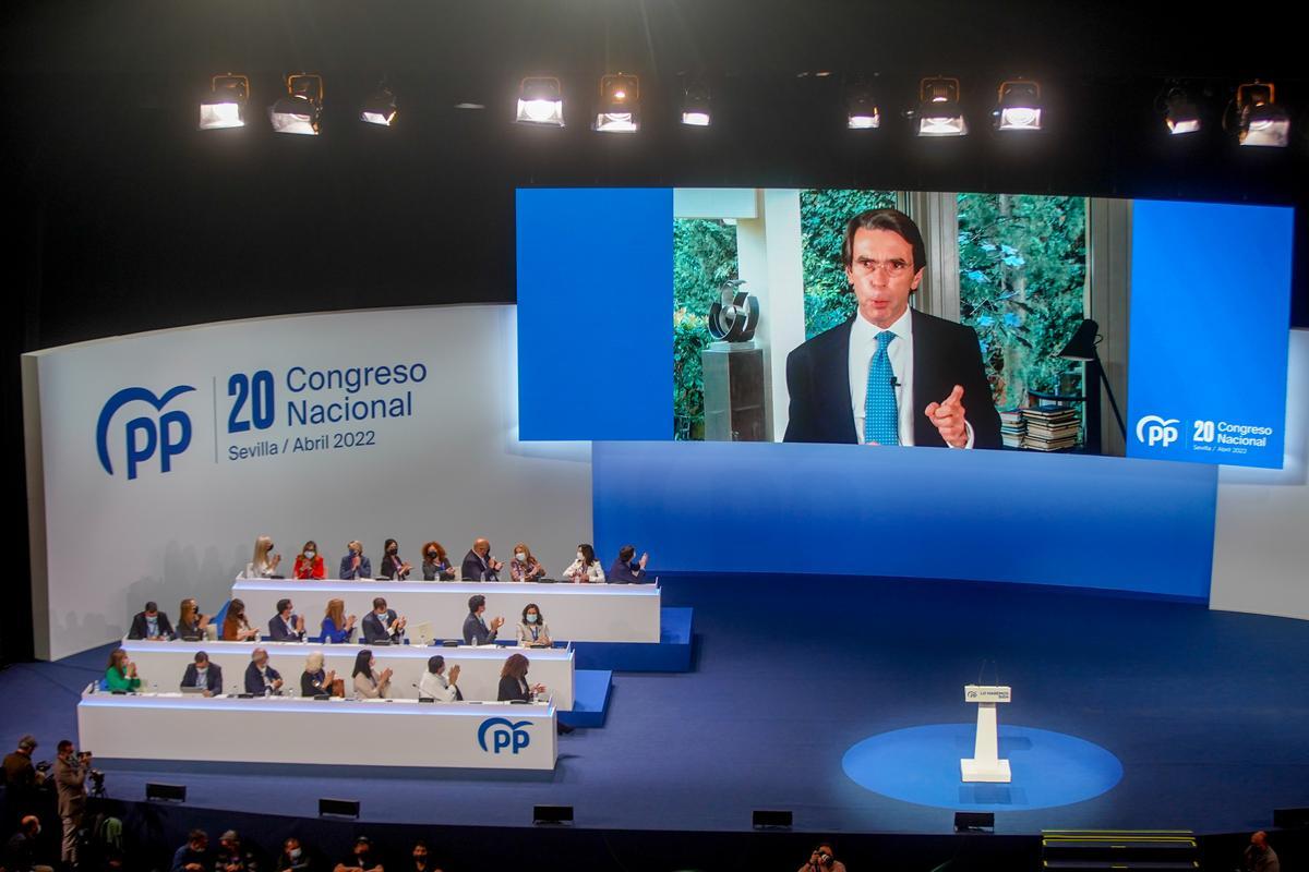 José María Aznar, este viernes, interviene por videoconferencia en el congreso del PP.
