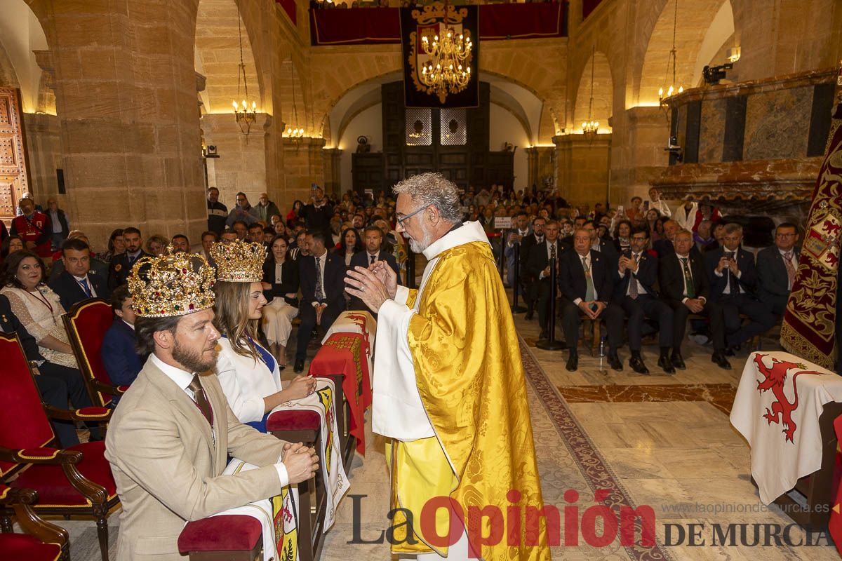 Coronación de los Reyes Cristianos y bendición de banderas del Bando Cristiano en Caravaca