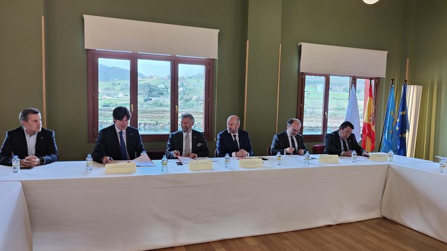 El polo de innovación de Navia da un paso decisivo con la adhesión oficial del Principado, el Ayuntamiento, la Universidad y las grandes empresas del concejo