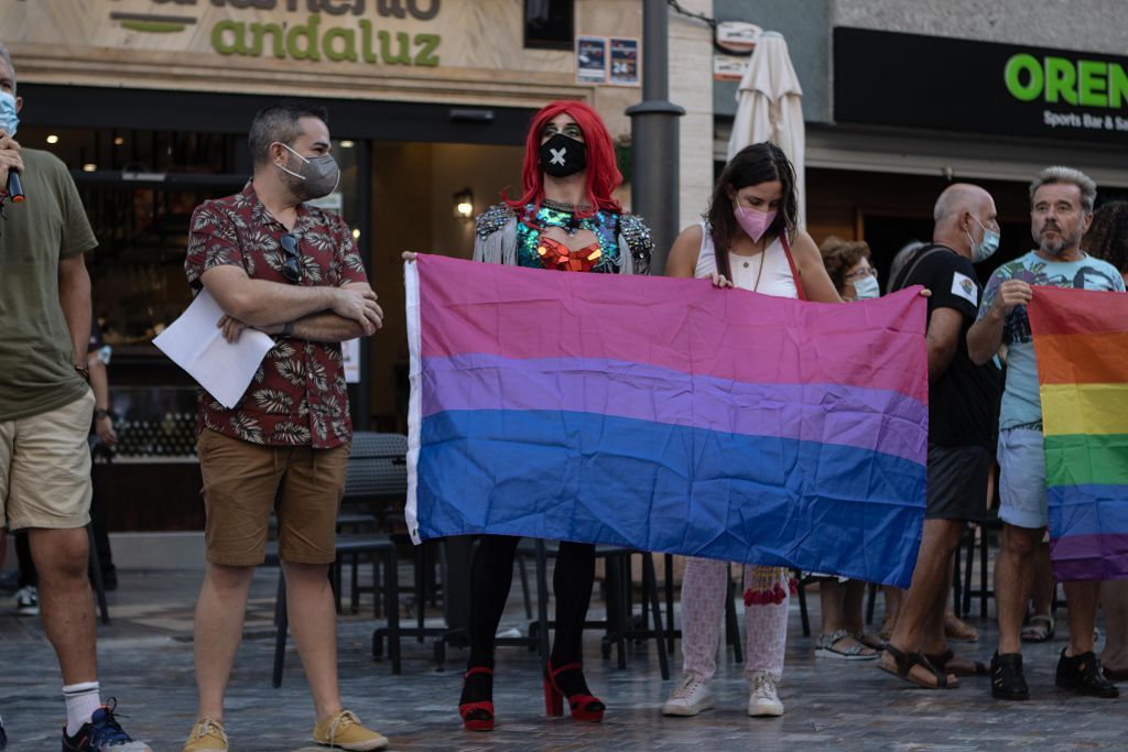 Imágenes de la protesta contra la LGTBI fobia en Cartagena