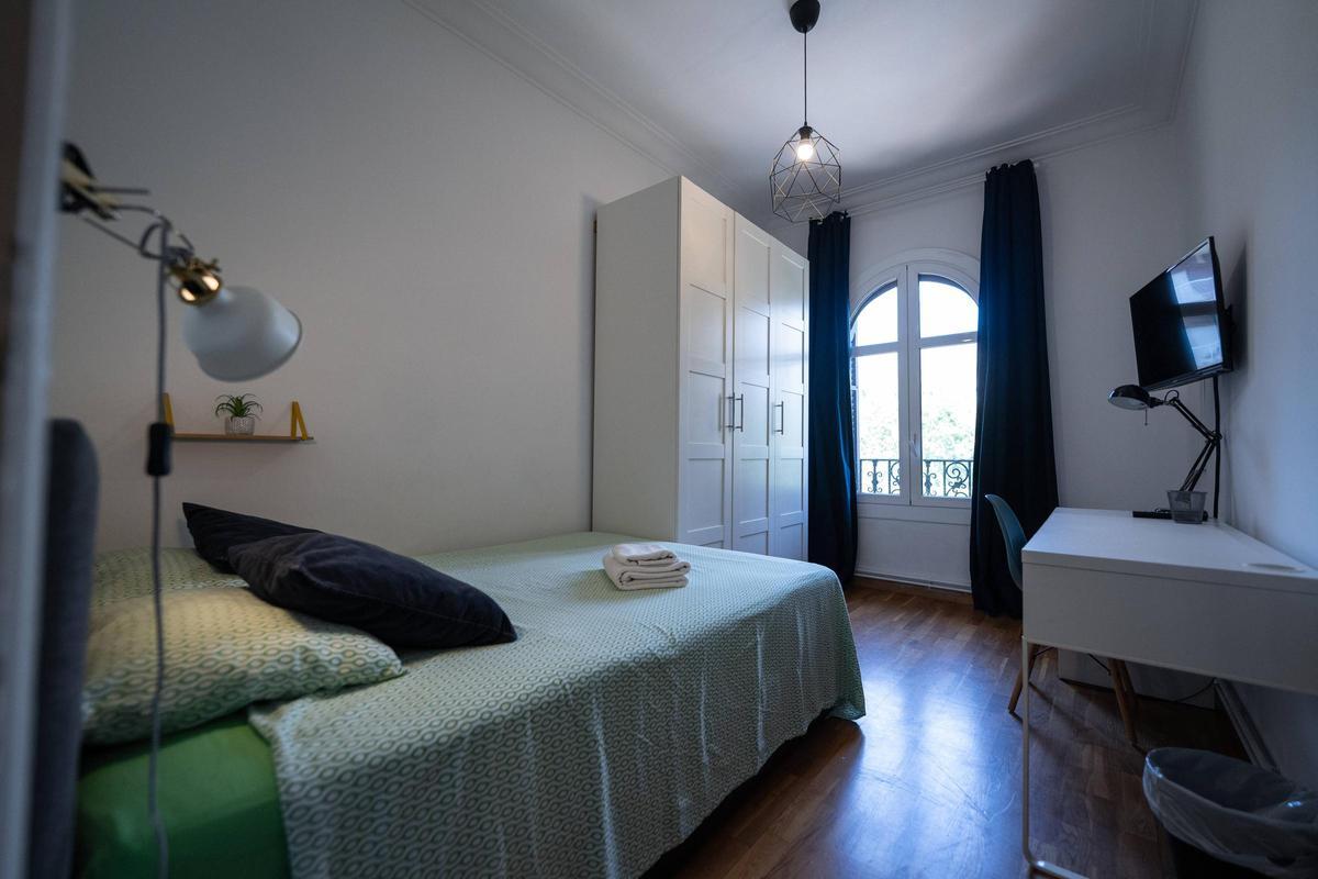 Una de las habitaciones del coliving de passeig Sant Joan que gestiona Inèdit.