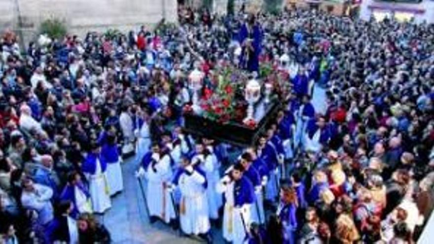 Imaginería, participación y un entorno único, bazas para el título internacional de la Semana Santa de Cáceres