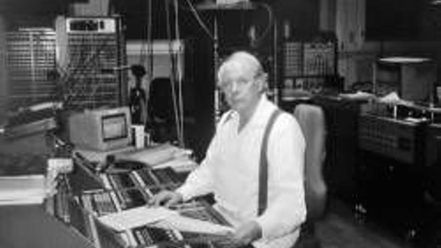 Muere Stockhausen, padre de la música electrónica