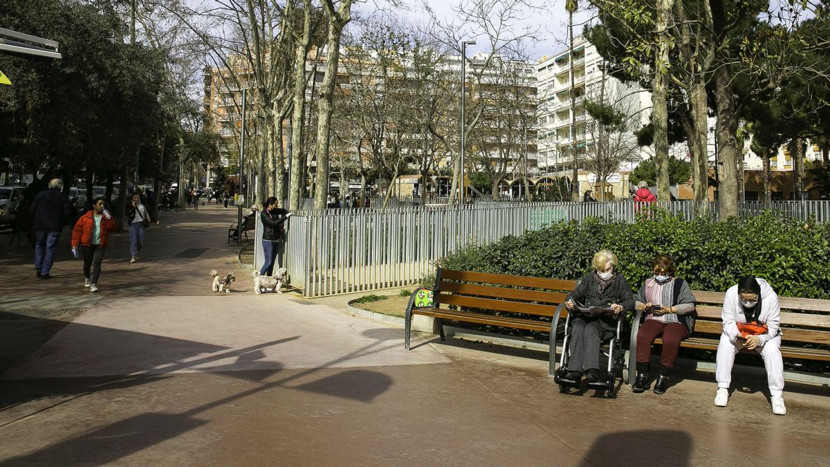 Els Mossos d’Esquadra investiguen dos apunyalaments a la sortida d’una disco de Barcelona Els Mossos d’Esquadra investiguen dos apunyalaments a la sortida d’una disco de Barcelona