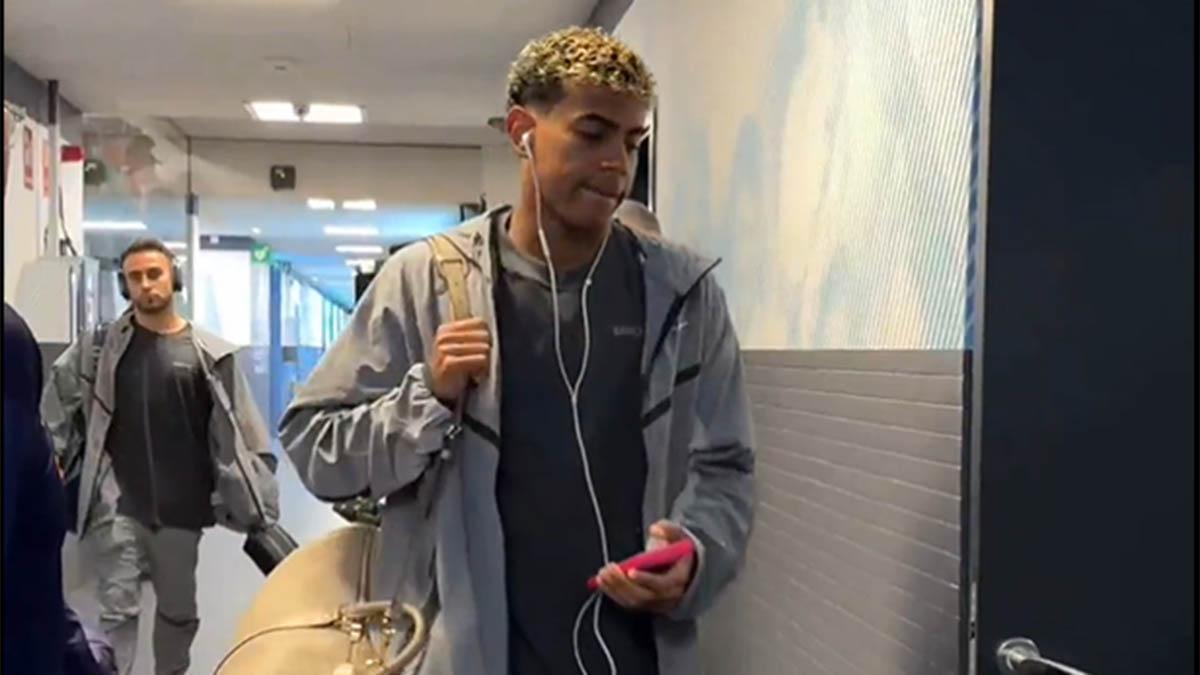Lamine Yamal  llega a Barcelona tras abandonar la concentración de la Selección Española