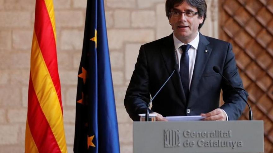 Puigdemont descarta elecciones y deja la DUI en manos del Parlament